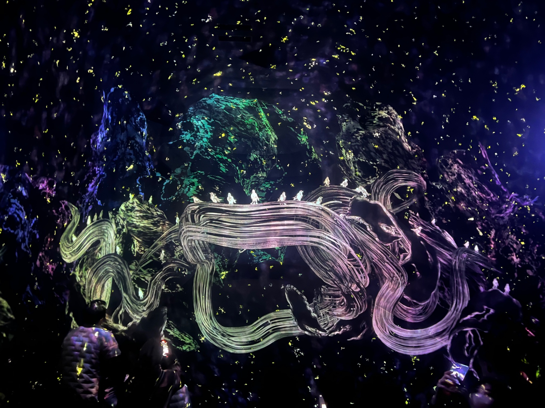 Kyoto — An immersive light installation drifting through a dark room.